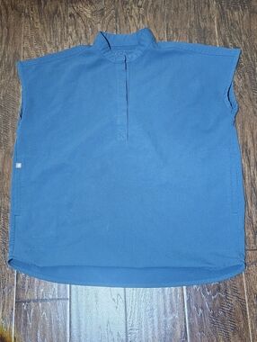 EUC XXSmall FIGS Rafaela Oversized Caribbean Blue Top.